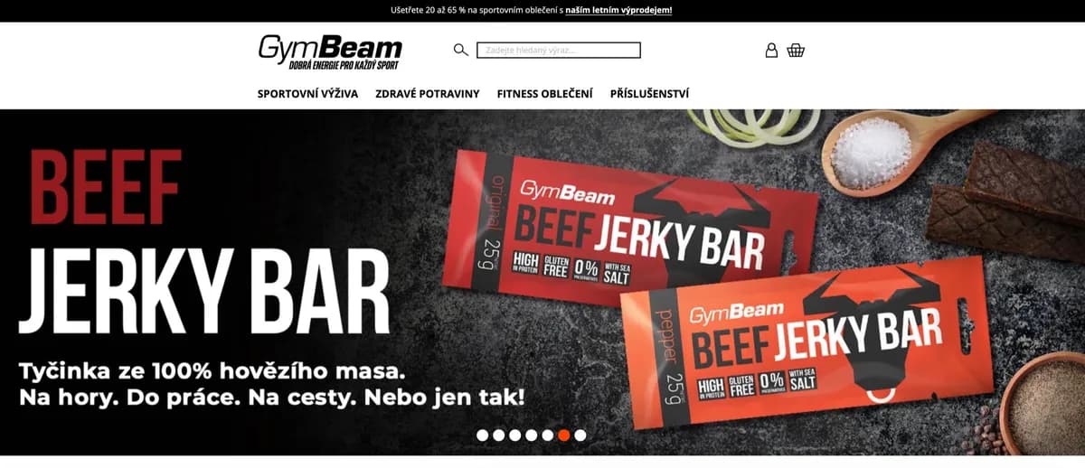 Rozbalené produkty GymBeam Whey Protein a Tribulus po doručení